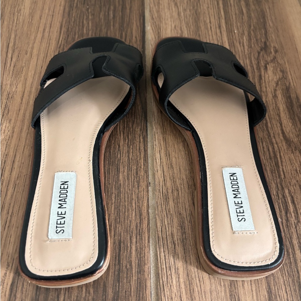 Steve Madden Black Leather Slide Sandals - Picture 2 of 2
